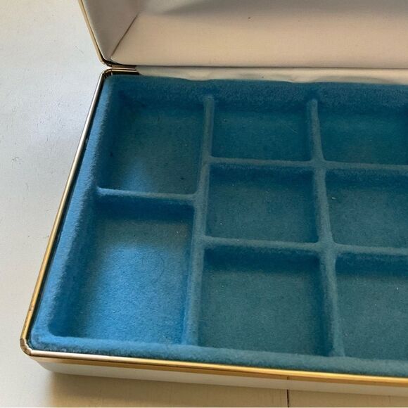 Vintage Mele Blue and White Floral Design Hard Cover Jewelry Case - Picture 7 of 12